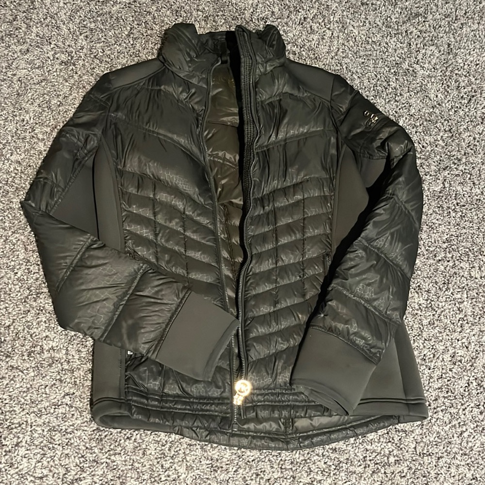 Michael kors puffer jacket small